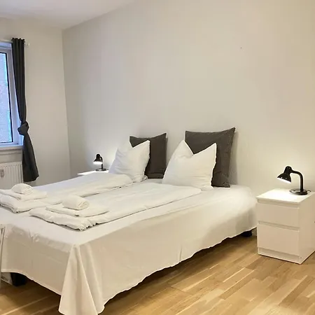 And Spacious For 6 In Vestbyen דירה אולבורג